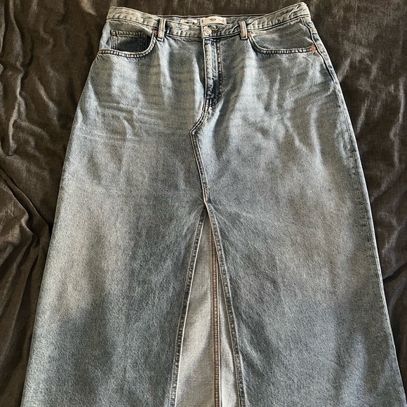 Mango Front slit jeans skirt XXL. 

Sold out 
New without tags
100% cotton - Picture 11 of 14